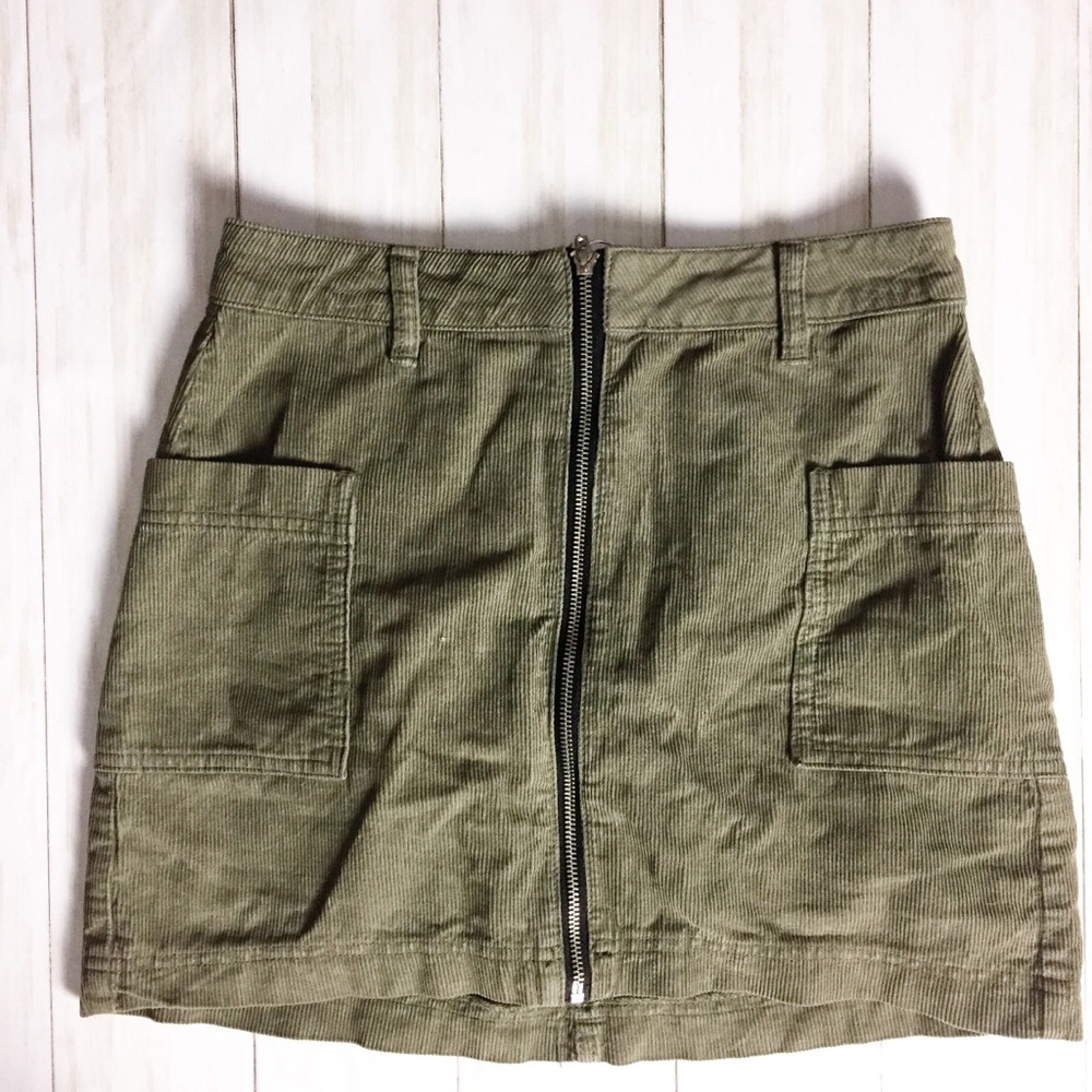 3/$25 PacSun Green Corduroy Mini Skirt - 26